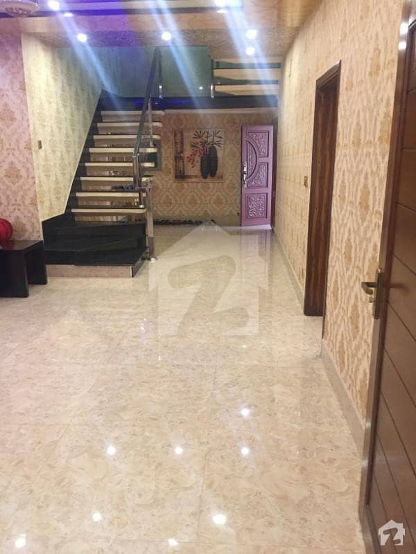 ماڈل ٹاؤن لاہور میں 4 کمروں کا 1 کنال مکان 4.6 کروڑ میں برائے فروخت۔