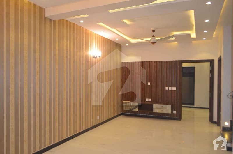 Defence 5 Marla Brand New Stylish Bungalow For Rent