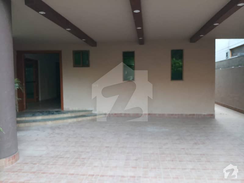 1 Kanal House For Rent Outclass Location