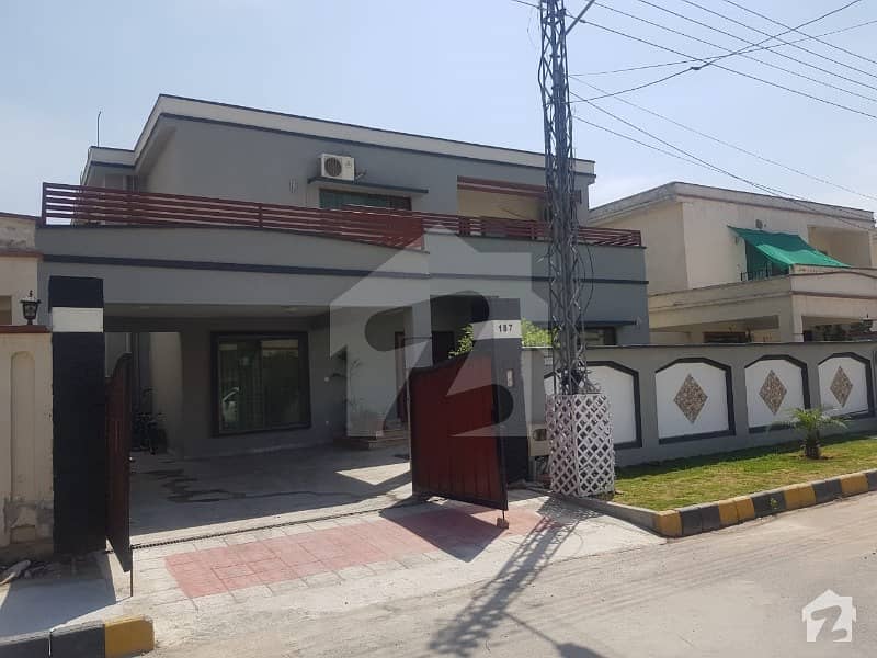 One Kanal House Is Available For Sale One Kanal House Is Available For Sale