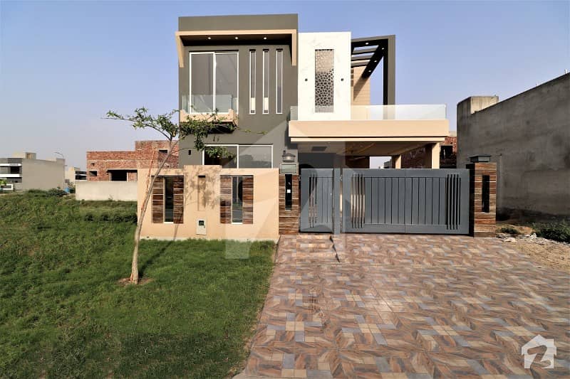 Basement Facing Askari Xi Modern Design 8 Marla Solid House For Sale