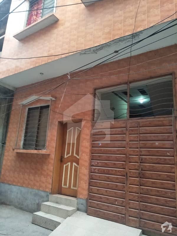 سنتنگر لاہور میں 4 کمروں کا 2 مرلہ مکان 76 لاکھ میں برائے فروخت۔