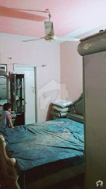 Flat In Maryam Plaza Saddar Flat In Maryam Plaza Saddar