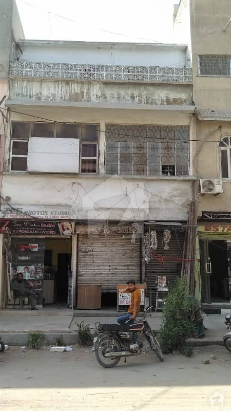 گلبرگ ٹاؤن کراچی میں 5 مرلہ عمارت 3 کروڑ میں برائے فروخت۔
