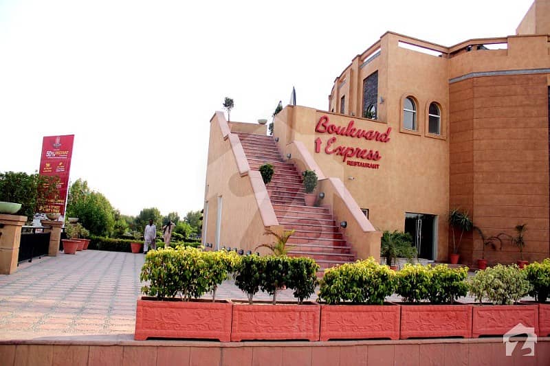 بحریہ آرچرڈ لاہور میں 10 مرلہ رہائشی پلاٹ 41 لاکھ میں برائے فروخت۔