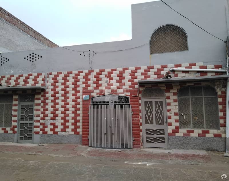House Is Available For Sale In Javed Colony