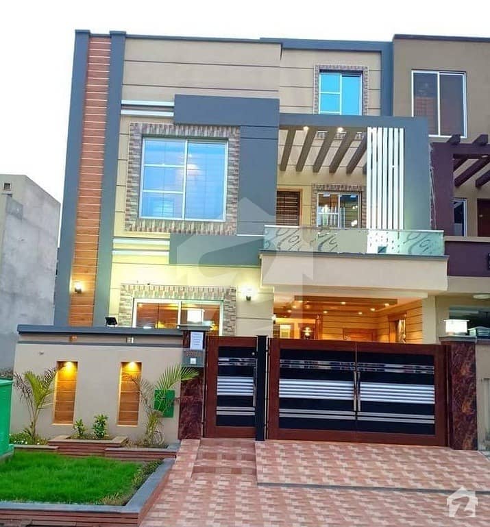 Brand New House For Rent In Media Town