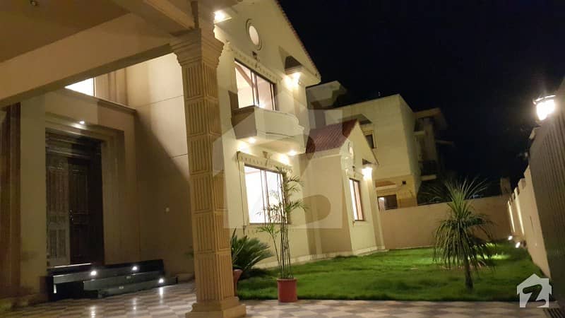 F-7/2 Margalla Brand New 1000 Square Yard Architect Design Triple Storey 9 Bed Owner Build House Available For Sale