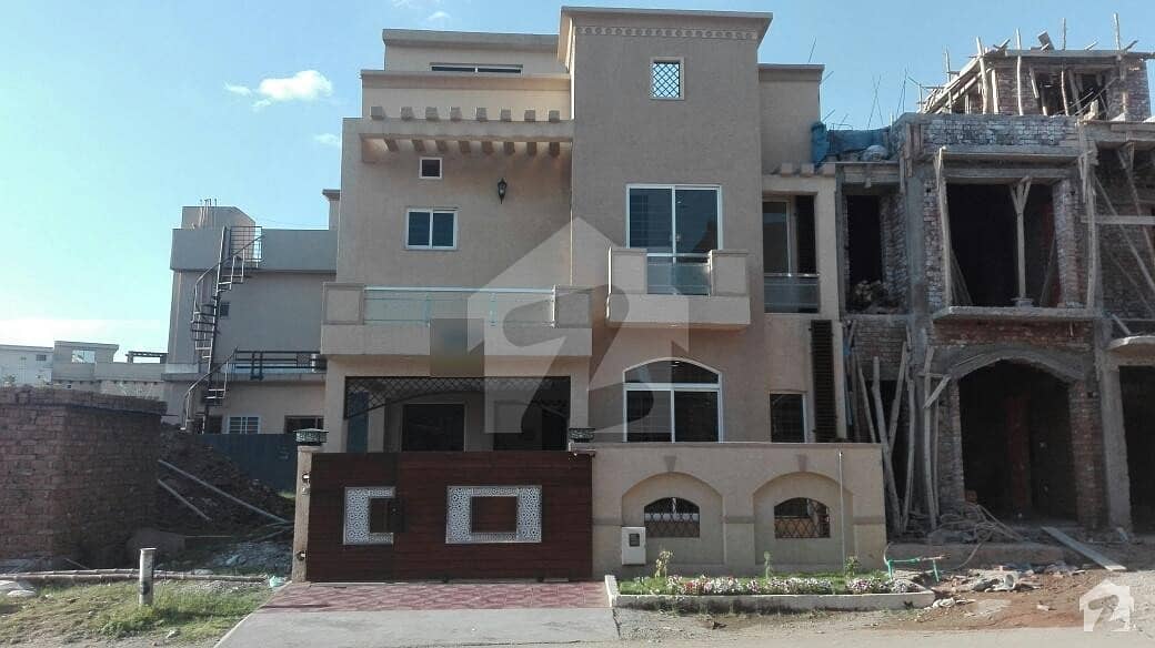 Brand New House Is Available For Sale In Bahria Town Phase 8 - Ali Block