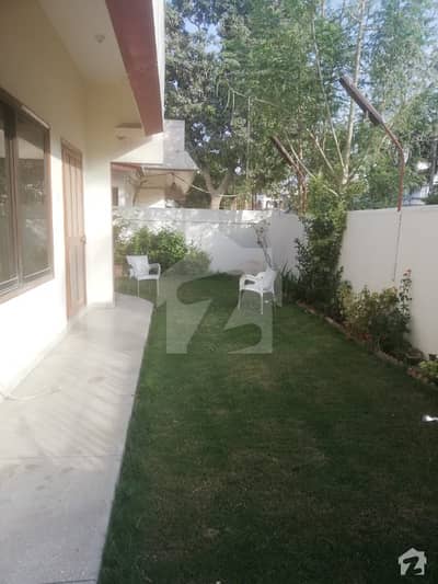 Gulshane Iqbal Block 4A Prime Location 400 Sq Yards Single Storey West Open Gulshane Iqbal Block 4A Prime Location 400 Sq Yards Single Storey West Open