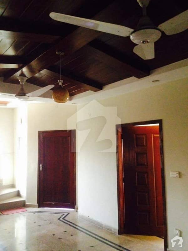 ٹی اینڈ ٹی آبپارہ ہاؤسنگ سوسائٹی لاہور میں 3 کمروں کا 6 مرلہ مکان 1.1 کروڑ میں برائے فروخت۔