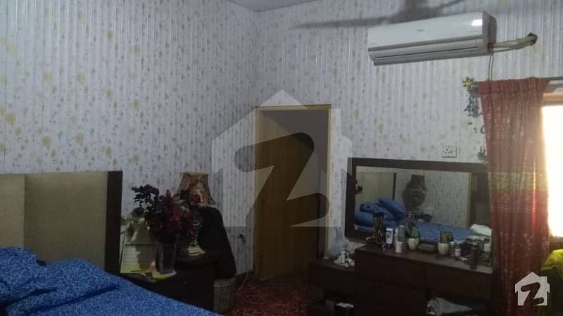 نیو سوِل لائنز شیخوپورہ میں 5 کمروں کا 2 کنال مکان 5 کروڑ میں برائے فروخت۔