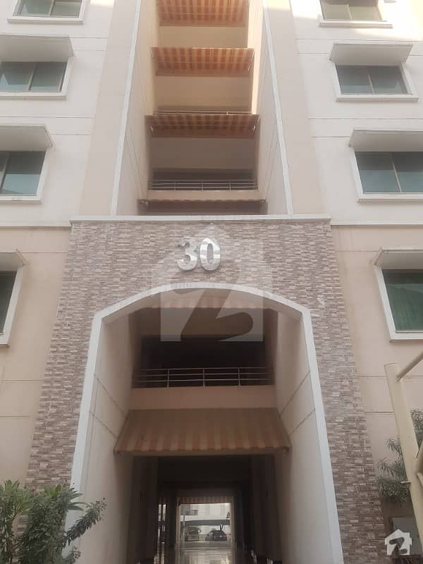 10 Marla 3 Bed Flat On 7th Floor For Sale  In Askari 11 Lahore
