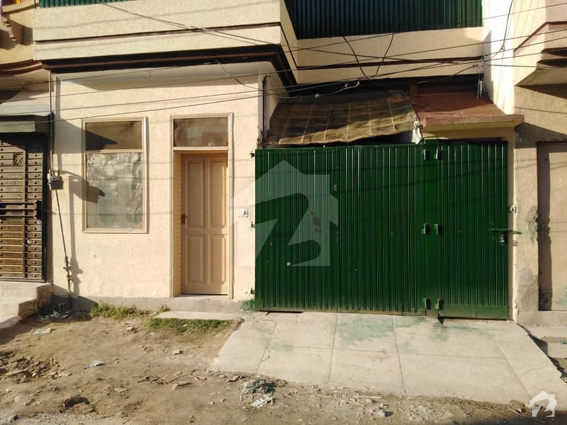 حیات آباد فیز 6 حیات آباد پشاور میں 6 کمروں کا 3 مرلہ مکان 93 لاکھ میں برائے فروخت۔