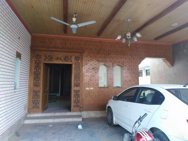 80 Feet Road House Is Available For Sale Near Allaho Roundabout