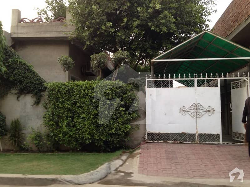 اتفاق ٹاؤن لاہور میں 2 کمروں کا 10 مرلہ مکان 1.15 کروڑ میں برائے فروخت۔