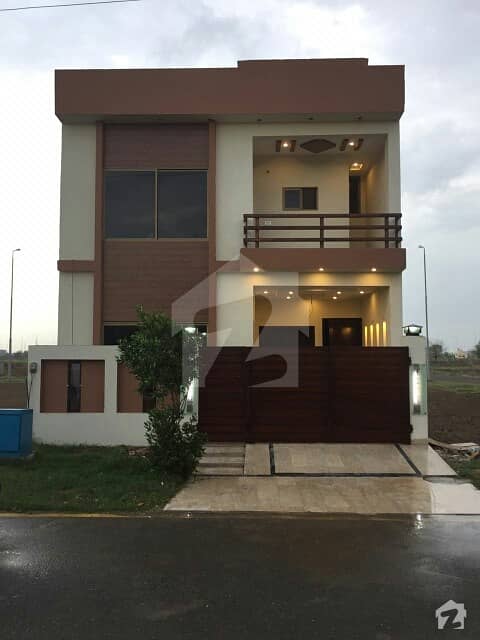 5 Marla Beautiful House Is Available For Sale In Rose Block