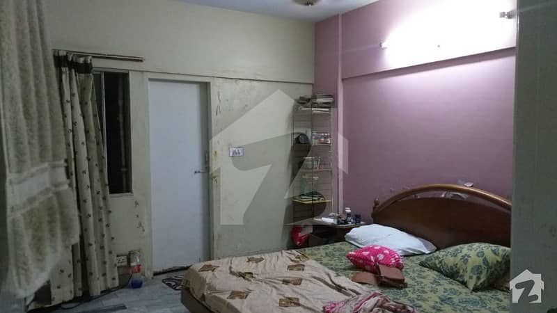 بفر زون - سیکٹر 15اے / 1 بفر زون نارتھ کراچی کراچی میں 3 کمروں کا 6 مرلہ فلیٹ 60 لاکھ میں برائے فروخت۔