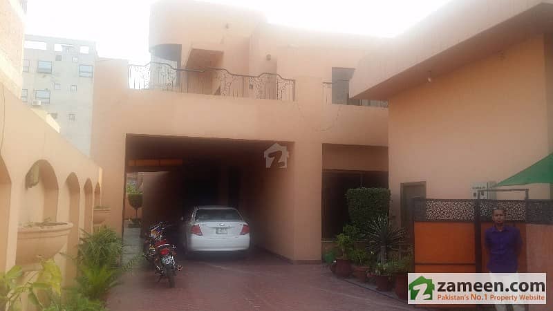 House For Rent Off MM Alam Road