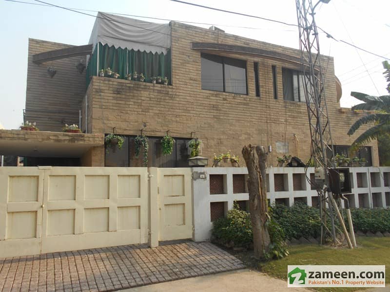 Pair Of Beautiful House For Sale In DHA Phase 2