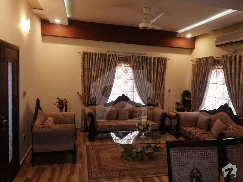 بحریہ انٹلیکچول ویلج بحریہ ٹاؤن راولپنڈی راولپنڈی میں 5 کمروں کا 12 مرلہ مکان 2.9 کروڑ میں برائے فروخت۔