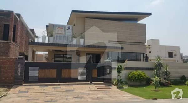 Kanal  Luxurious  Bungalow For Rent Located Dha Phase 6 H Block
