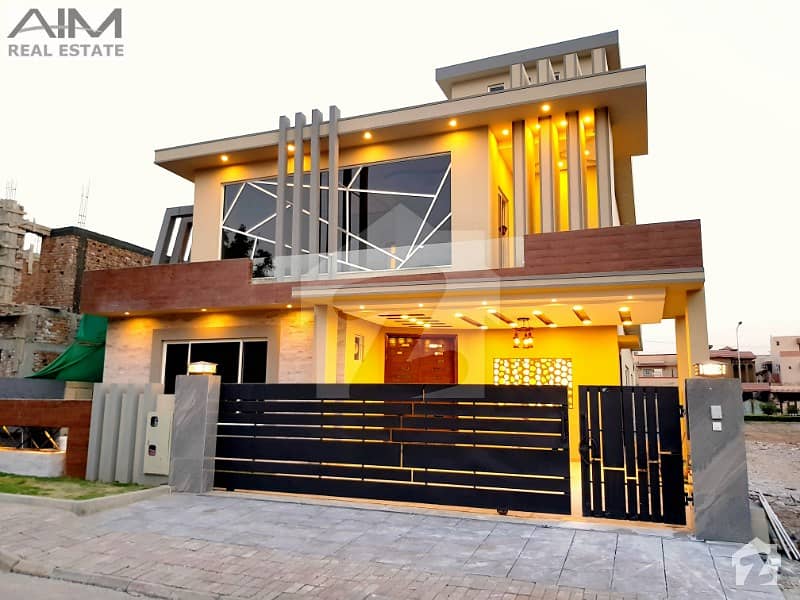Stylish 1 Kanal 5 Bed Spacious House Stylish 1 Kanal 5 Bed Spacious House