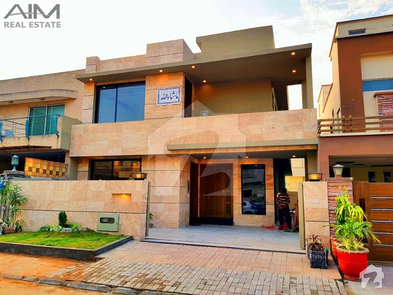 10 Marla Luxurious House For Sale In Bahria Town 10 Marla Luxurious House For Sale In Bahria Town