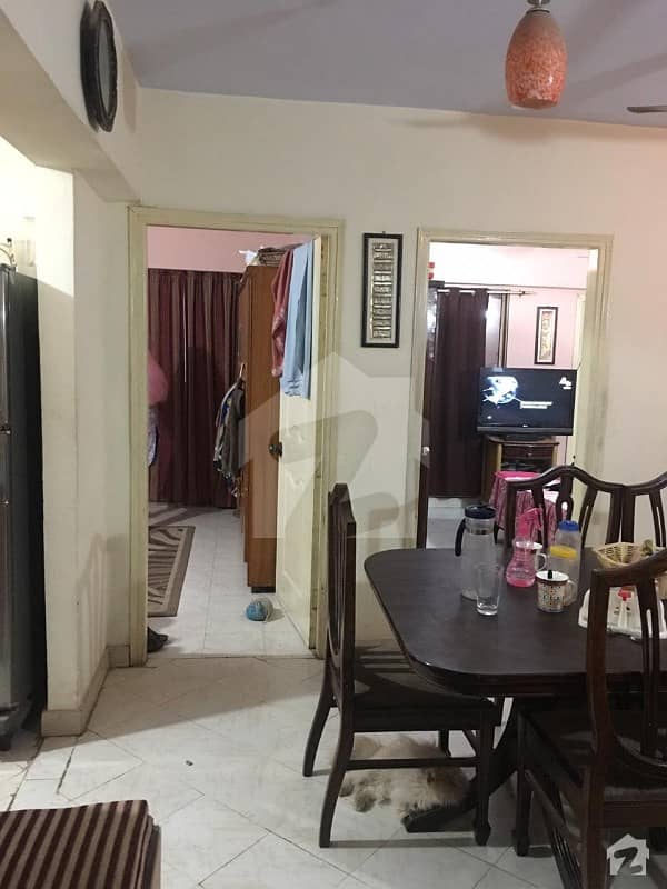 نمائش چورنگی کراچی میں 4 کمروں کا 7 مرلہ فلیٹ 1.6 کروڑ میں برائے فروخت۔