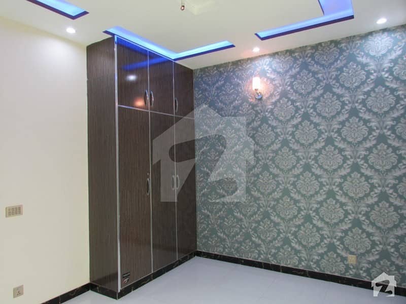 Here Is A Good Opportunity To Live In A Well-Built House Here Is A Good Opportunity To Live In A Well-Built House