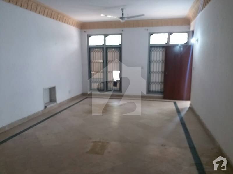 1 Kanal Single Storey House For Rent Schools Multinational Offices Johar Town