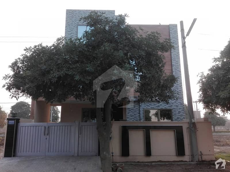 House Is Available On Good Location House Is Available On Good Location