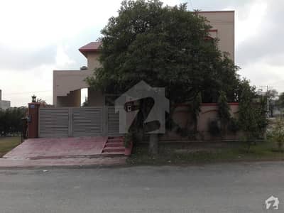 House Is Available On Good Location House Is Available On Good Location