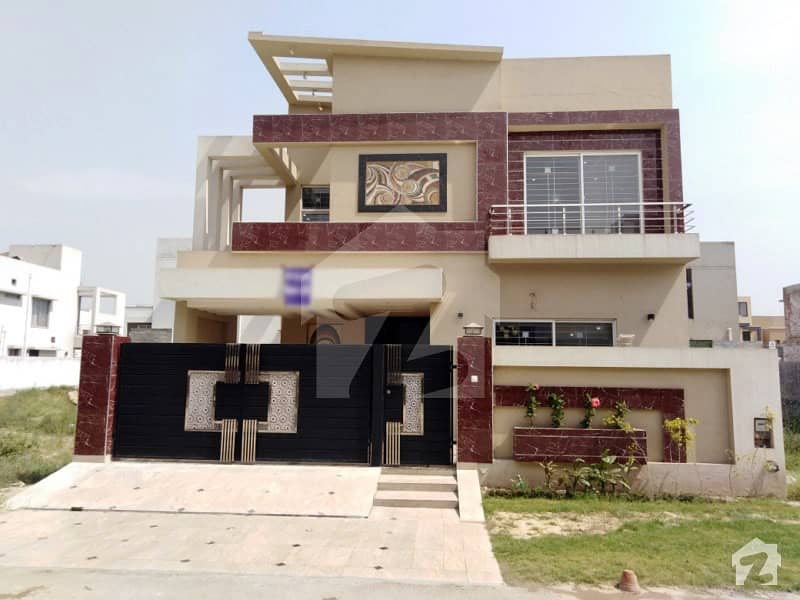 10 Marla Brand New Beautiful Bungalow For Sale In Paragon City