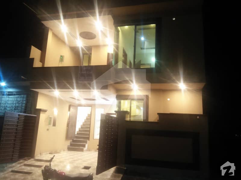 کالج روڈ لاہور میں 3 کمروں کا 4 مرلہ مکان 70 لاکھ میں برائے فروخت۔
