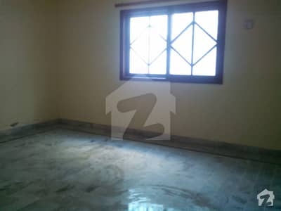 400 Sq Yd Ground Portion In Block 15 For Rent