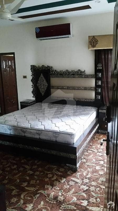 علامہ اقبال ٹاؤن ۔ عمر بلاک علامہ اقبال ٹاؤن لاہور میں 6 کمروں کا 10 مرلہ مکان 2.4 کروڑ میں برائے فروخت۔