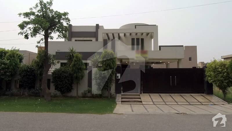 1 Kanal Double Unit House Is Available For Sale In P Block Of Air Avenue