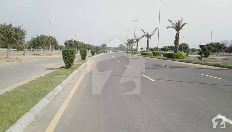 No Transfer Fee New Deal In Bahria Town EE  Block 1 Kanal Plot For Sale