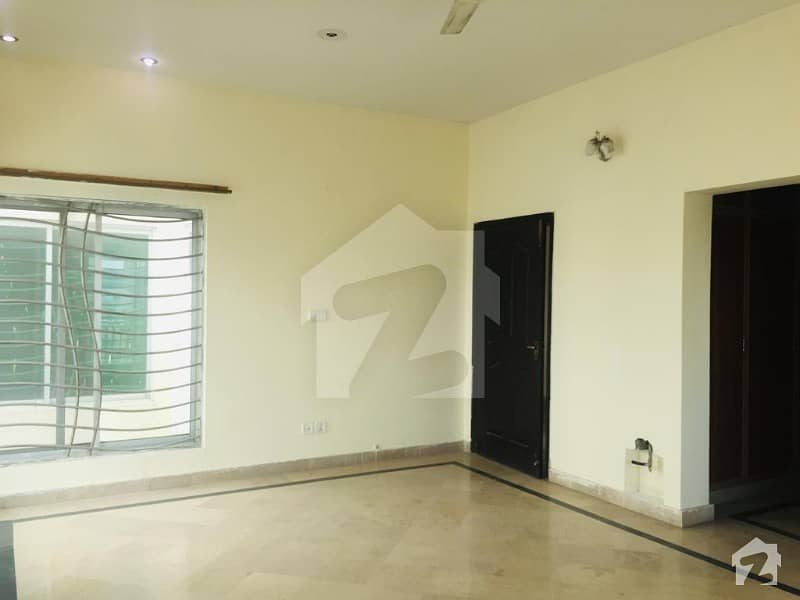 1 Kanal Unique Upper Portion For Rent