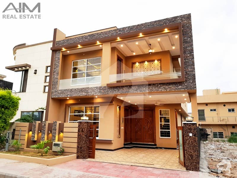 10 Marla Luxurious House For Sale In Bahria Town