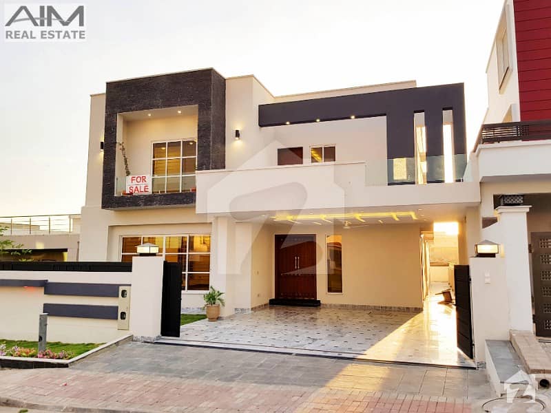 Amazing 1 Kanal 5 Bed House Is Available For Sale