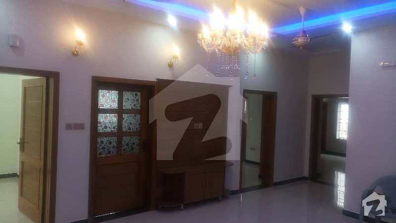 ایف ۔ 11 اسلام آباد میں 7 کمروں کا 10 مرلہ مکان 4. 25 کروڑ میں برائے فروخت۔