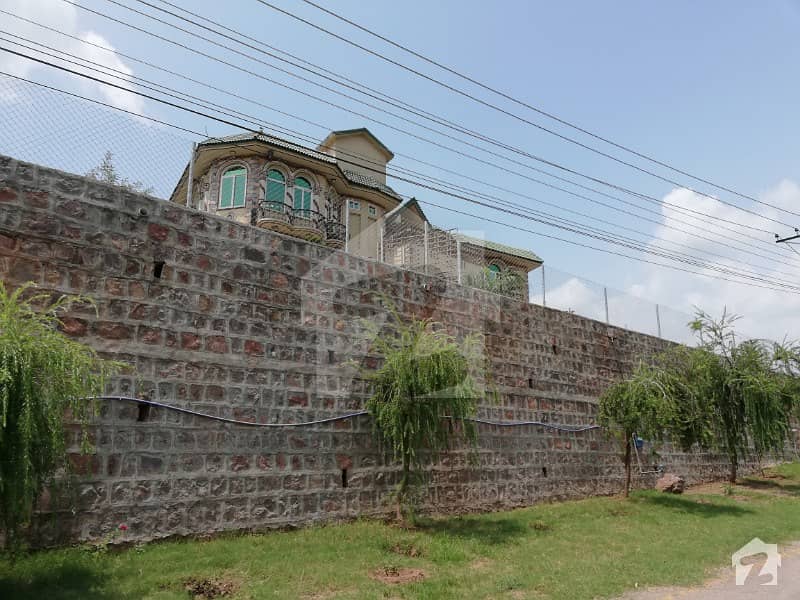 Urgent For Sale 5 Kanal Height-ed Location Farm House  In Sector C At Very Reasonable Price