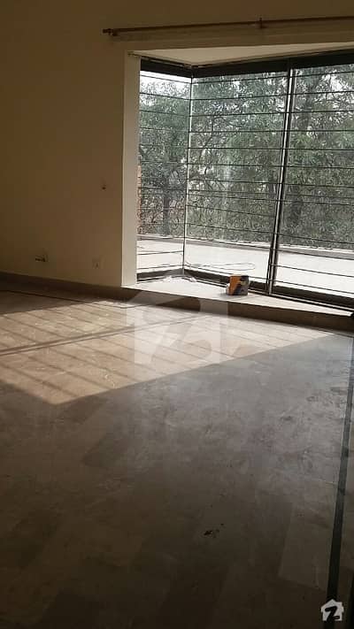 10 Marla Full House Is Available For Rent Located In Phase 4 Dha Defence 10 Marla Full House Is Available For Rent Located In Phase 4 Dha Defence