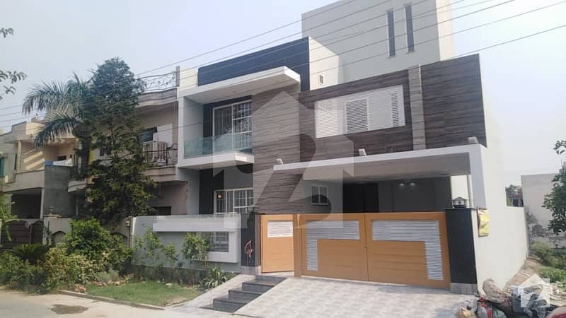 10 Marla Brand New House For Sale At Reasonable Price