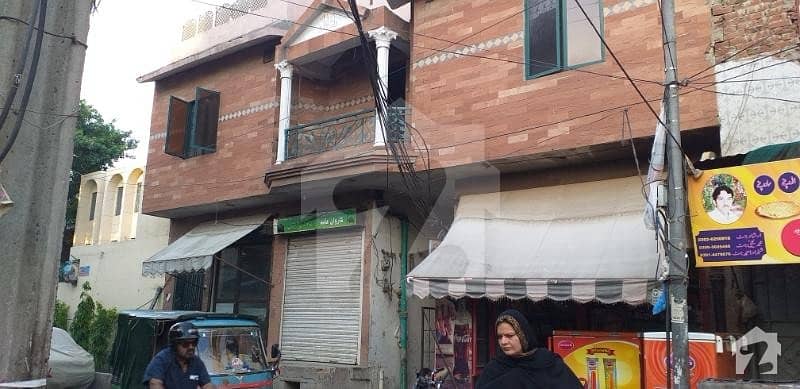 شاہ جمال لاہور میں 4 کمروں کا 6 مرلہ مکان 1.8 کروڑ میں برائے فروخت۔