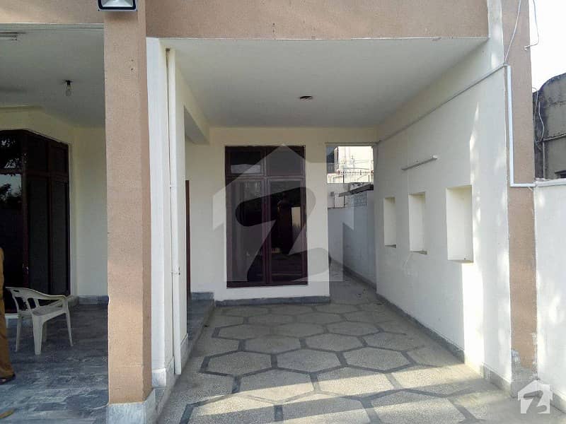 Gulberg 4 12 Marla full house for rent best for multinational company boutique software house And Residence purpose