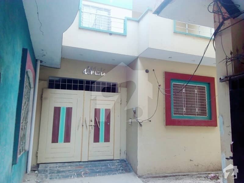 ایمن آباد سیالکوٹ میں 4 کمروں کا 5 مرلہ مکان 1 کروڑ میں برائے فروخت۔