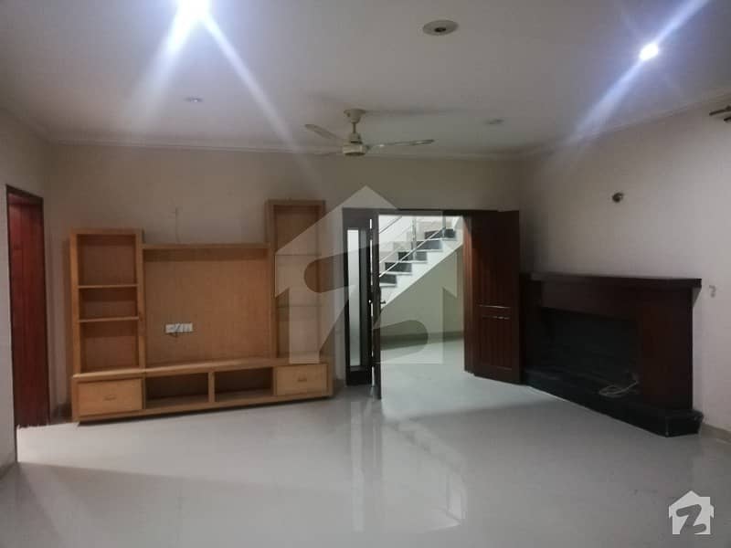 1 KANAL BASEMENT IN DHA PHASE 4 BLOCK DD 1 KANAL BASEMENT IN DHA PHASE 4 BLOCK DD